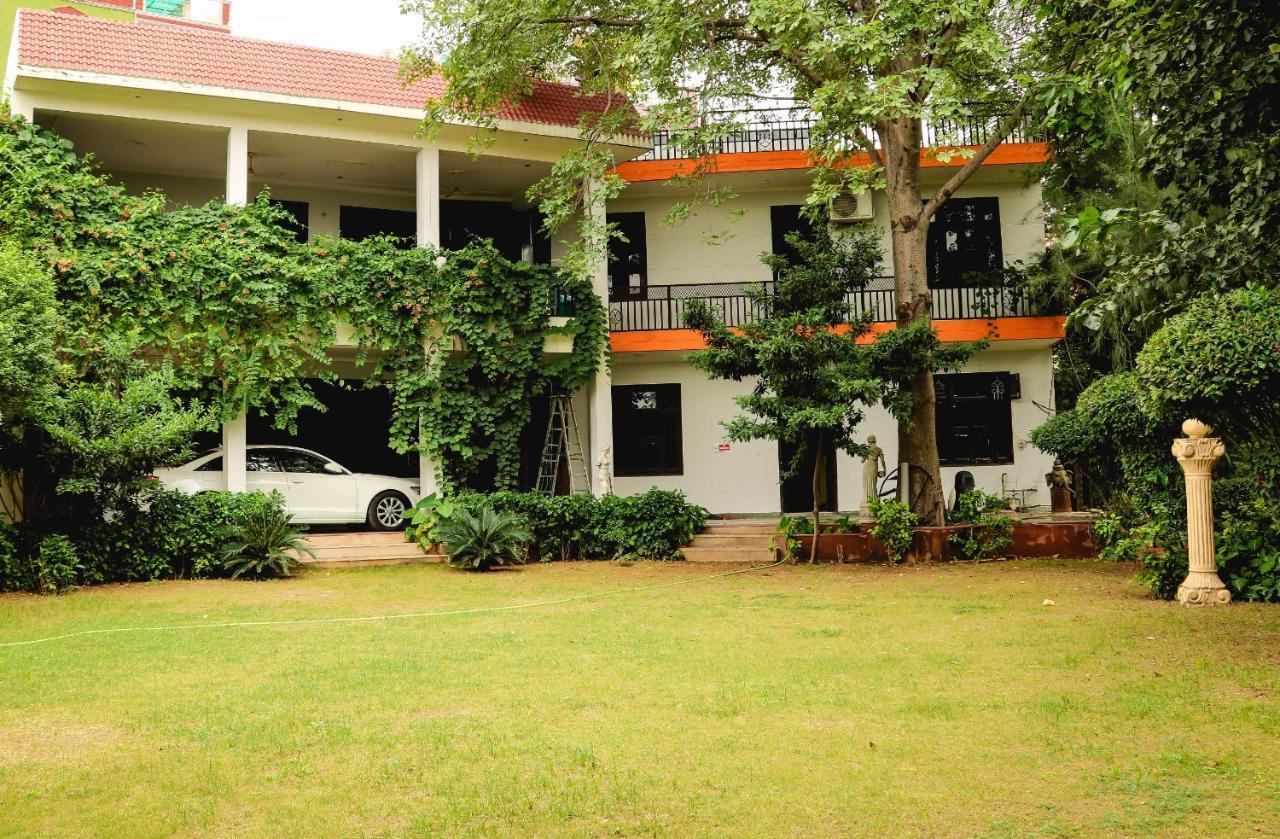 Farmstay - Capsule Den Yeni Delhi Dış mekan fotoğraf