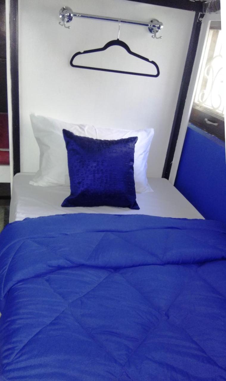 Farmstay - Capsule Den Yeni Delhi Dış mekan fotoğraf